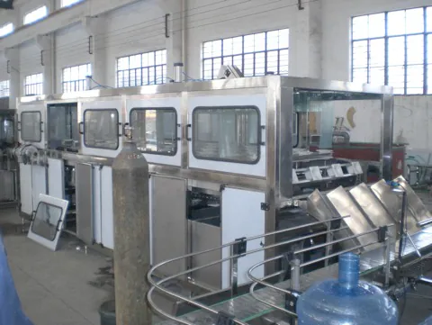 QGF600 container production line with enclosed filling equipment